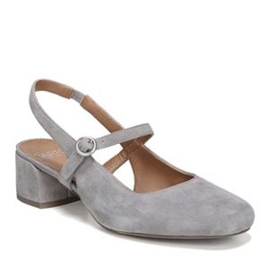 👡Anthropologie mini heeled shoes in lavender gray